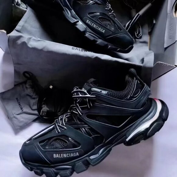 Balenciaga Men's Black Trainers LED - Picture 5 of 5